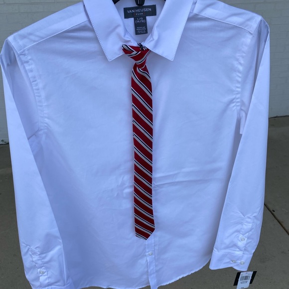 Button up dress shirt and tie - Picture 4 of 4